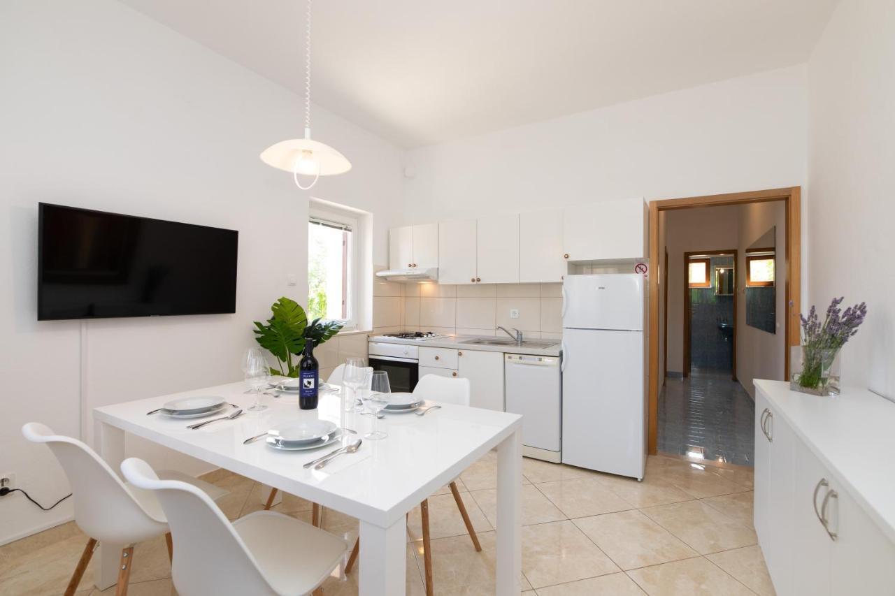 Apartments4You Supetar-The Best And Most Popular Apartments For Discovering The Island - Free Parking - 200 Meters From The Beach Экстерьер фото